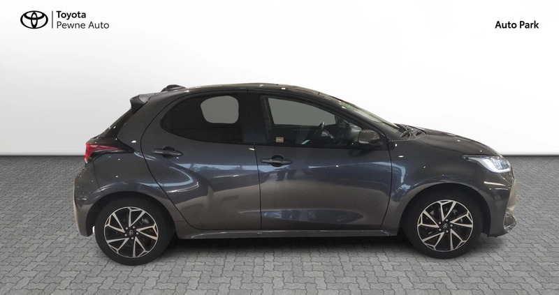 Toyota Yaris cena 96900 przebieg: 13348, rok produkcji 2022 z Kock małe 79